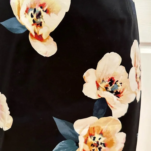 NWT Lord & Taylor Woman floral skirt. 16W - Picture 3 of 5